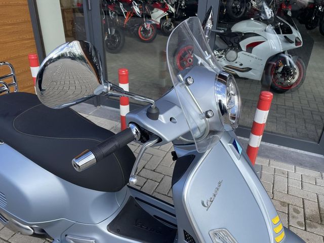 vespa - gts-super-tech-300