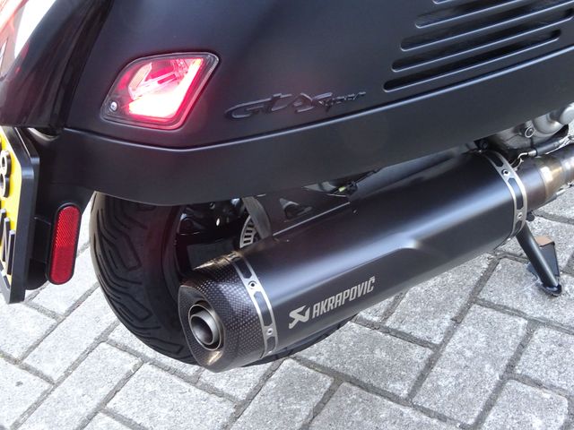vespa - gts-super-tech-300