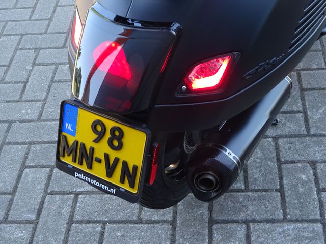 vespa - gts-super-tech-300