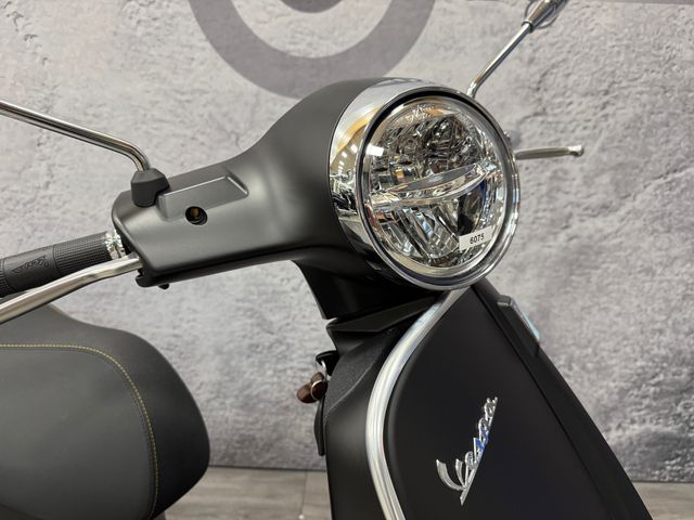 vespa - gts-super-tech-300