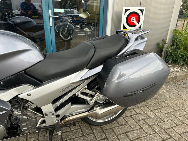 yamaha - fjr-1300