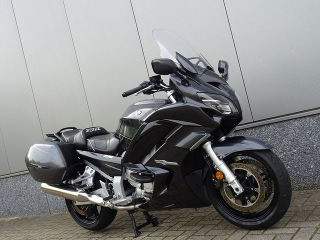 yamaha - fjr-1300