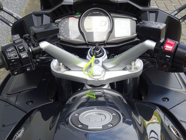 yamaha - fjr-1300