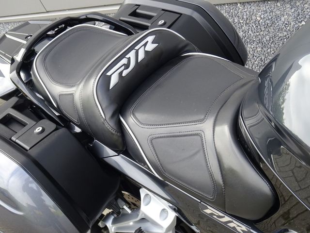 yamaha - fjr-1300