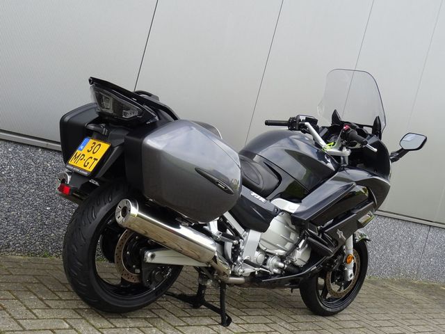 yamaha - fjr-1300