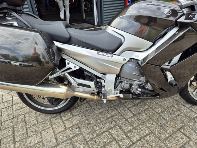 yamaha - fjr-1300