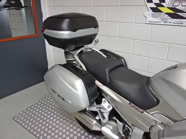 yamaha - fjr-1300