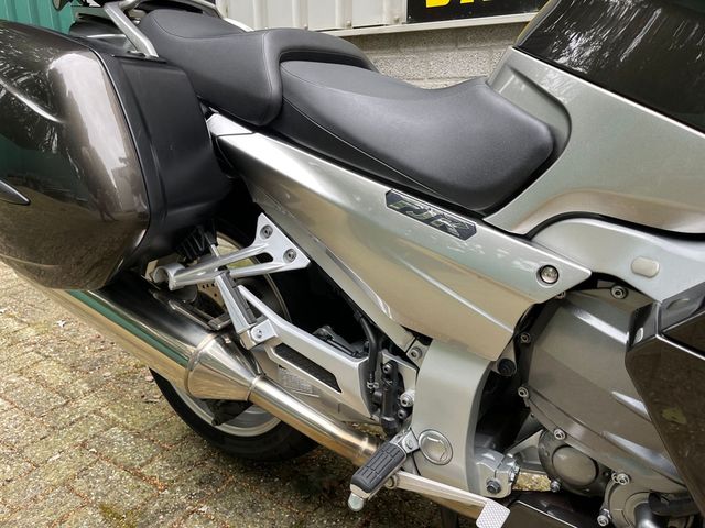 yamaha - fjr-1300