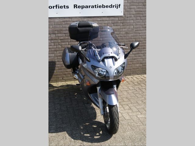 yamaha - fjr-1300