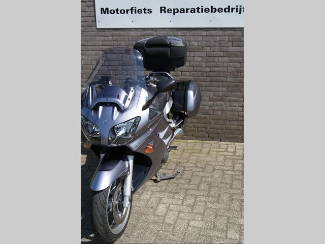 yamaha - fjr-1300