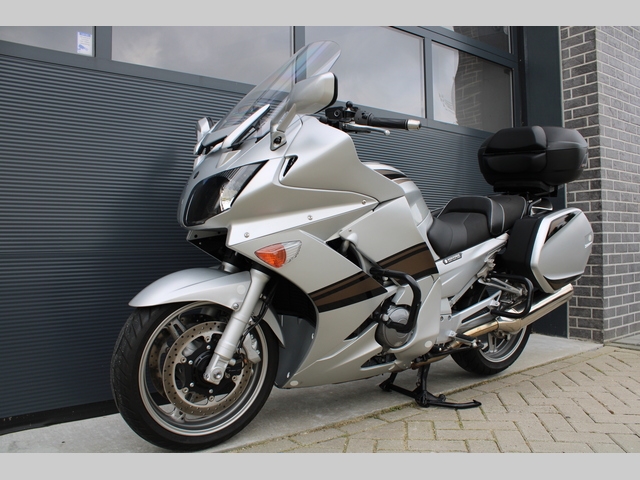 yamaha - fjr-1300