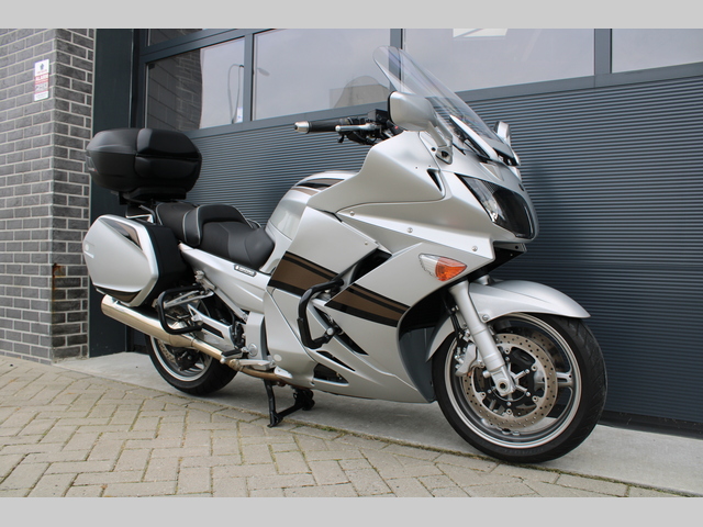 yamaha - fjr-1300