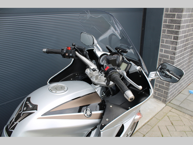 yamaha - fjr-1300