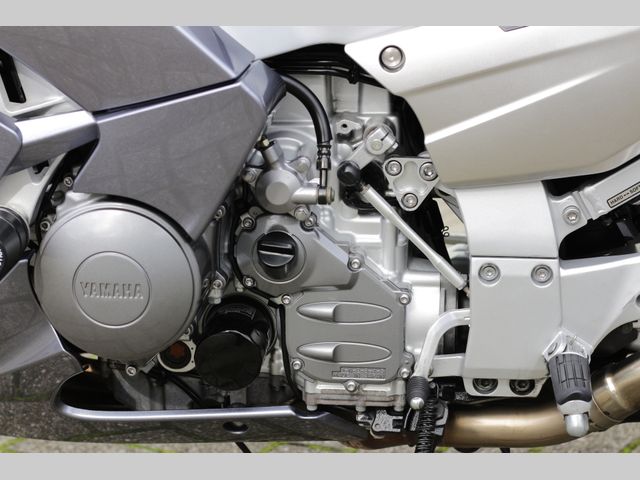 yamaha - fjr-1300