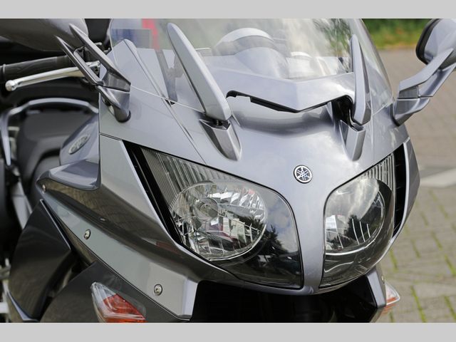 yamaha - fjr-1300