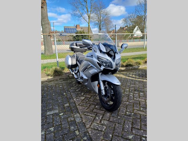 yamaha - fjr-1300