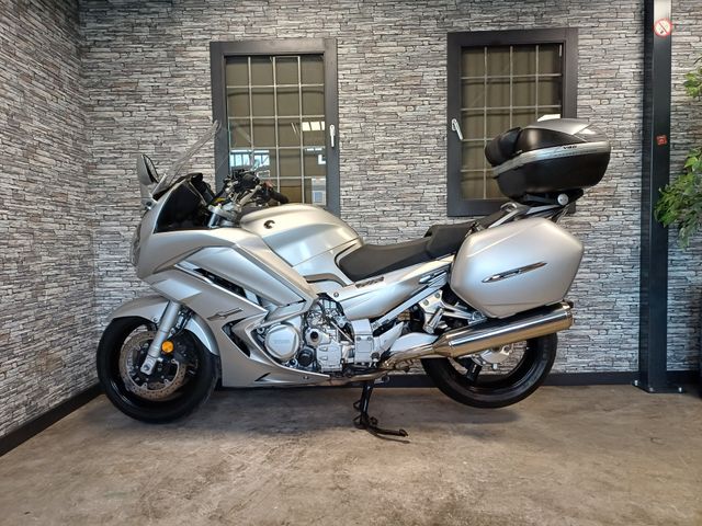 yamaha - fjr-1300