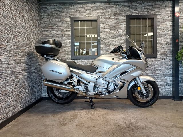 yamaha - fjr-1300