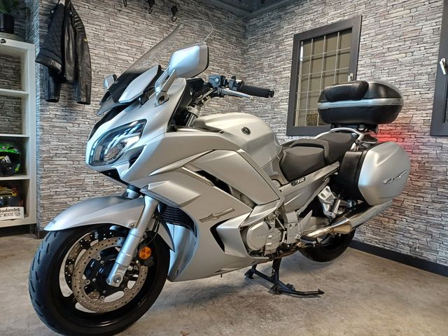 yamaha - fjr-1300