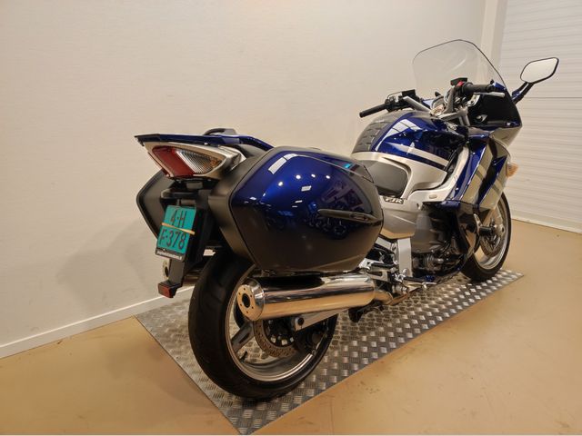 yamaha - fjr-1300