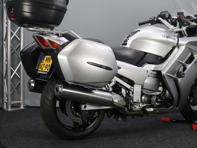 yamaha - fjr-1300