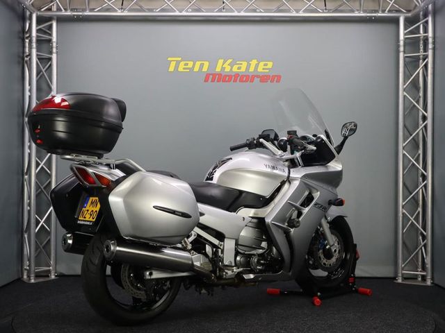 yamaha - fjr-1300