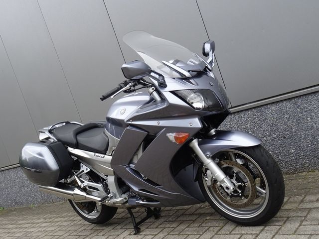 yamaha - fjr-1300