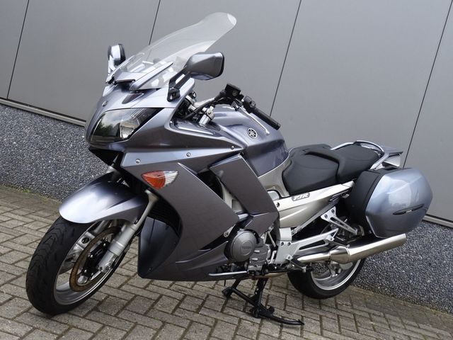 yamaha - fjr-1300