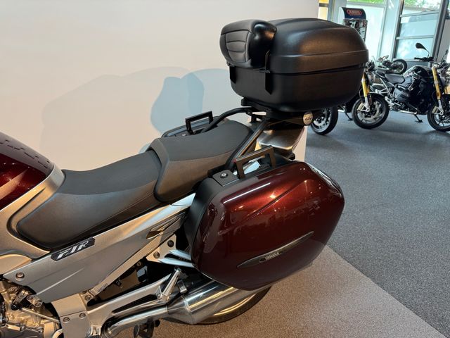 yamaha - fjr-1300