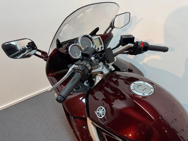 yamaha - fjr-1300