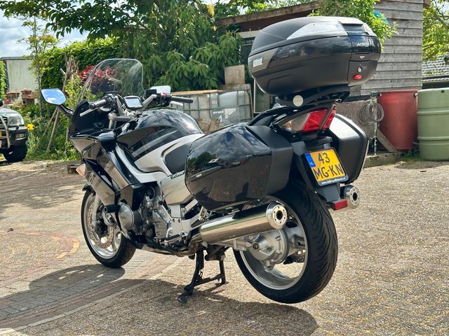 yamaha - fjr-1300