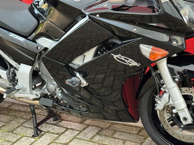 yamaha - fjr-1300