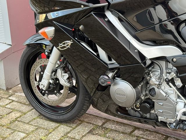 yamaha - fjr-1300