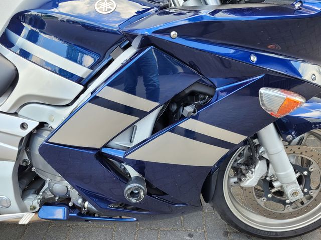 yamaha - fjr-1300