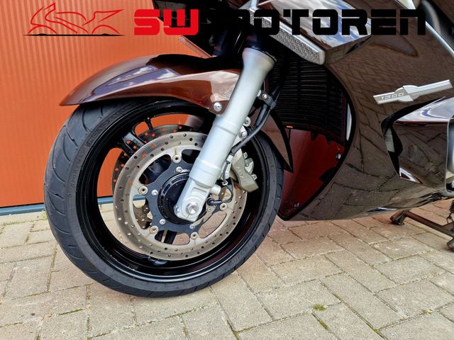 yamaha - fjr-1300