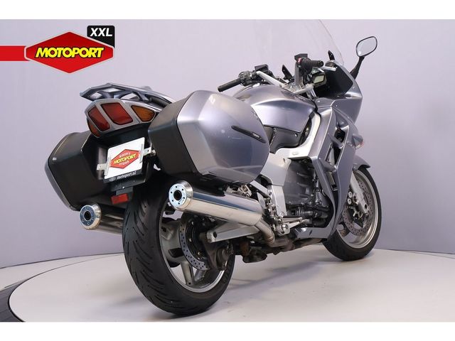 yamaha - fjr-1300