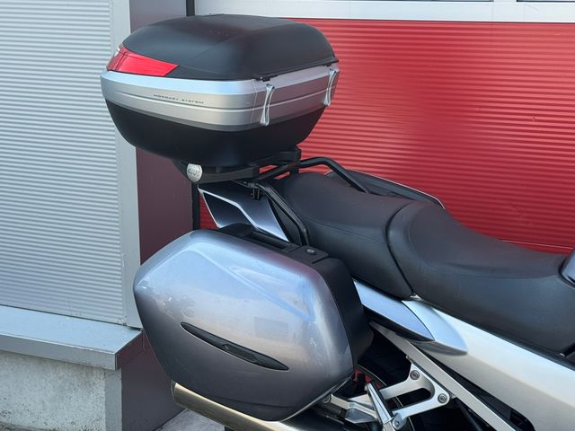yamaha - fjr-1300
