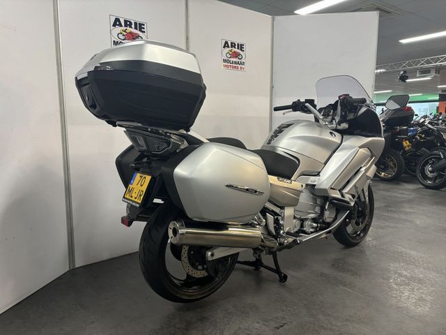 yamaha - fjr-1300-ae