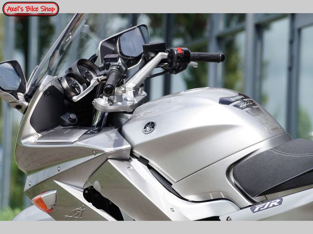 yamaha - fjr-1300-explorer