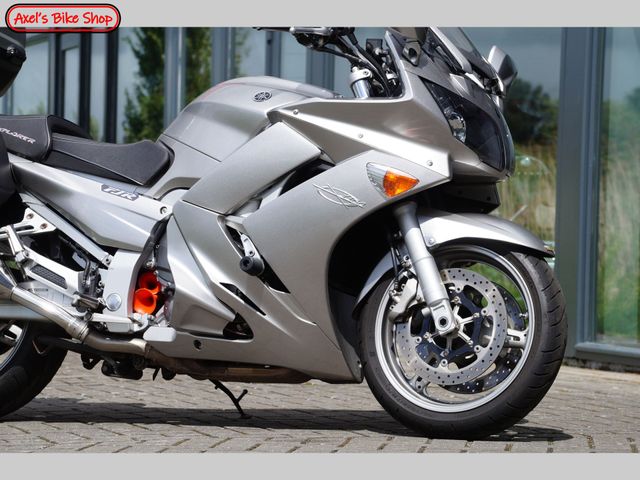 yamaha - fjr-1300-explorer