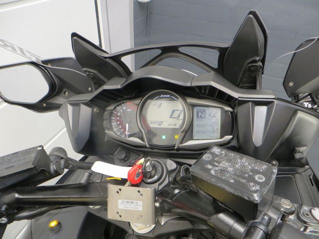 yamaha - fjr-1300-explorer