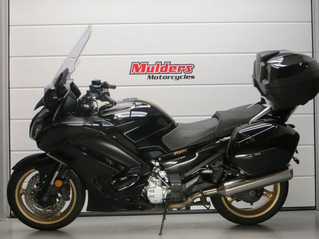 yamaha - fjr-1300-explorer