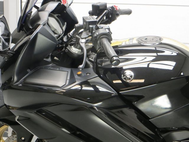 yamaha - fjr-1300-explorer