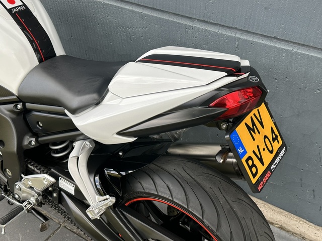 yamaha - fz-1