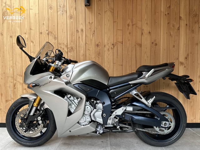 yamaha - fz-1