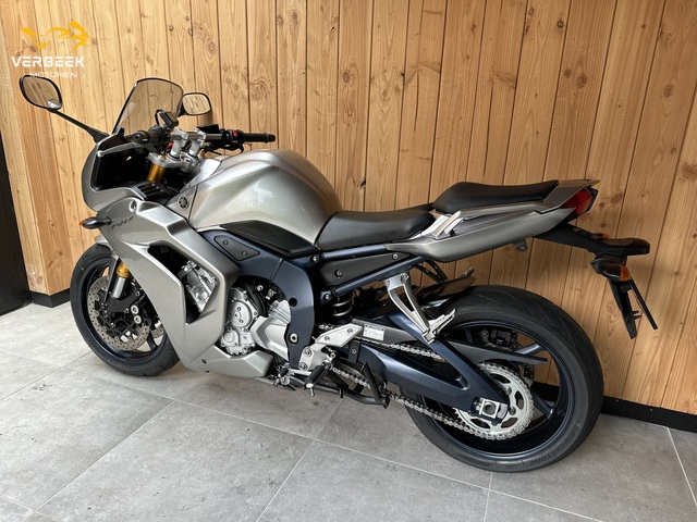 yamaha - fz-1