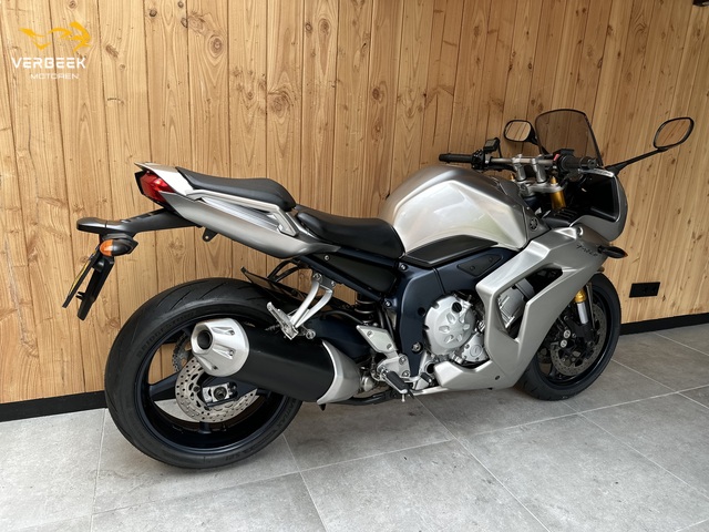 yamaha - fz-1