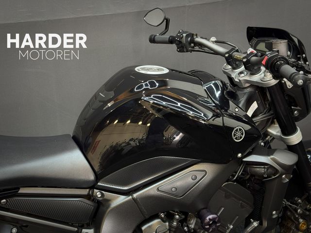 yamaha - fz-1