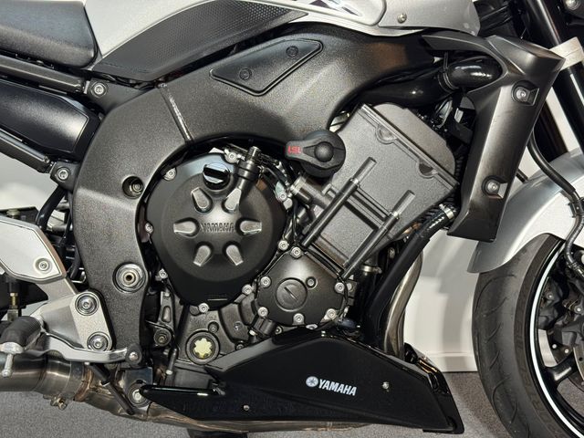 yamaha - fz-1