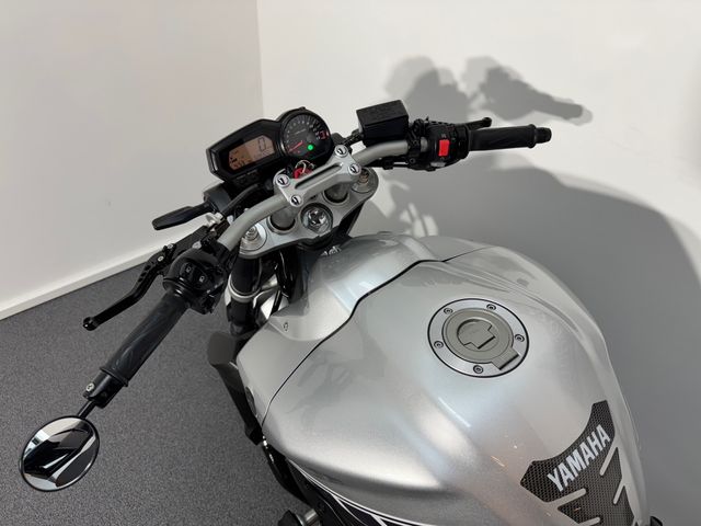 yamaha - fz-1